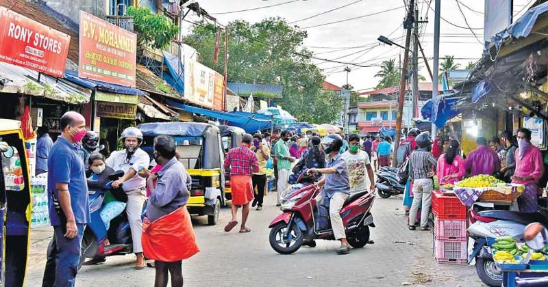പിടിയിലൊതുങ്ങാതെ കോവിഡ്; സംസ്ഥാനത്ത് നിയന്ത്രണങ്ങള്‍ കടുപ്പിച്ചേക്കും