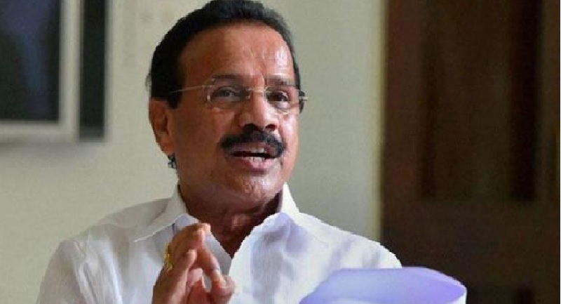 വാക്‌സിന്‍ ലഭ്യമാക്കാനായില്ലെങ്കിൽ തൂങ്ങി മരിക്കണോ? ; കോടതി നിര്‍ദേശത്തില്‍ കേന്ദ്രമന്ത്രി സദാനന്ദ ഗൗഡ