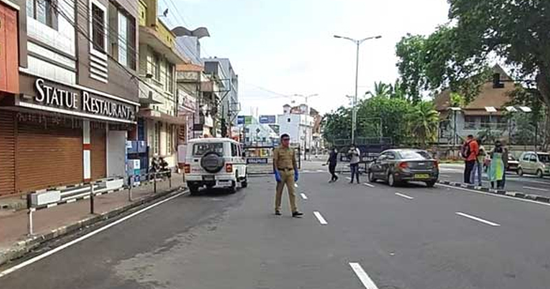 ലോക്ക്ഡൗൺ മേയ് 30വരെ നീട്ടി ; മലപ്പുറം ഒഴികെ 3 ജില്ലകളിലെ ട്രിപ്പിള്‍ ലോക്ക്ഡൗൺ നീക്കി