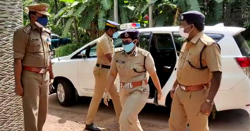 ഐജി ഹര്‍ഷിത അട്ടലൂരി വിസ്മയയുടെ വീട്ടിലെത്തി ; രക്ഷിതാക്കളില്‍ നിന്ന് വിവരങ്ങള്‍ ചോദിച്ചറിഞ്ഞു