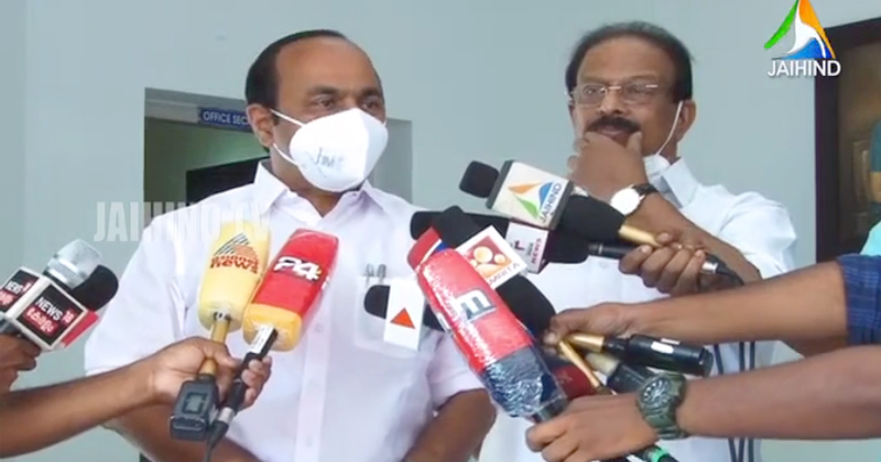 തിരുവഞ്ചൂരിനും കുടുംബത്തിനും സംരക്ഷണം നല്‍കണം; ഗൗരവകരമായി അന്വേഷിക്കണമെന്ന് മുഖ്യമന്ത്രിയോട് കോണ്‍ഗ്രസ് നേതാക്കള്‍