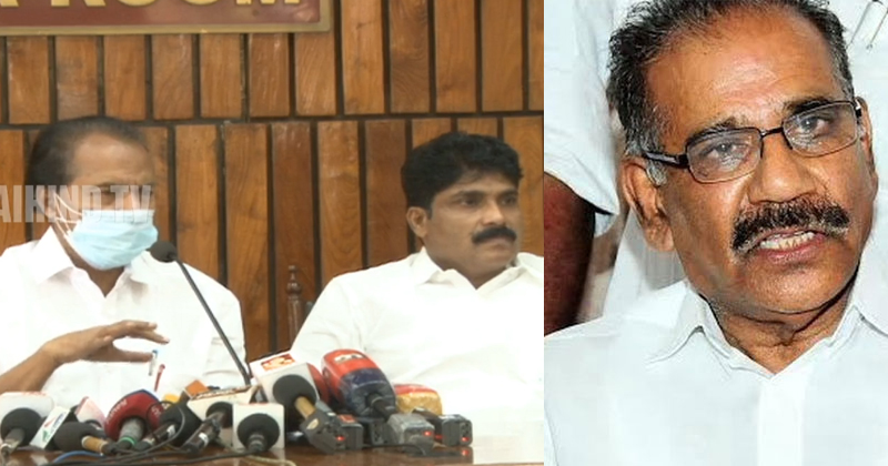 വയനാട്ടിലെ വനംകൊള്ളക്കാരുമായി കൂടിക്കാഴ്ച നടത്തി ;  മന്ത്രി ശശീന്ദ്രനെതിരെ അന്വേഷണം വേണമെന്ന് പ്രതിപക്ഷം