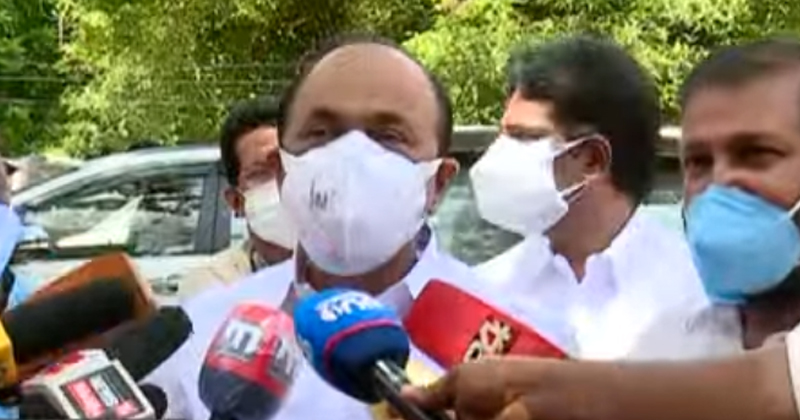 ധനേഷ് വനംകൊള്ളക്കാർക്കെതിരെ നിലപാട് എടുത്തയാള്‍ ; മാറ്റിയത് വനം മാഫിയയെ രക്ഷിക്കാനെന്ന് വി.ഡി സതീശന്‍