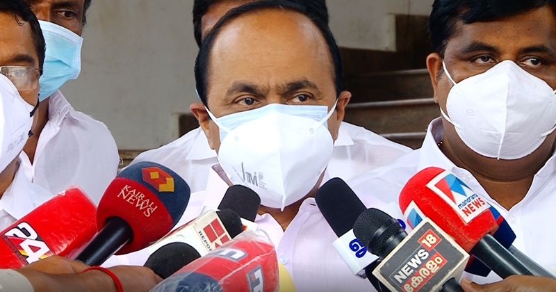 'വനംകൊള്ളയില്‍ നിന്ന് ശ്രദ്ധ തിരിക്കാന്‍ മുഖ്യമന്ത്രിയുടെ ശ്രമം': വിവാദം അവസാനിപ്പിക്കണമെന്ന് വി.ഡി സതീശന്‍