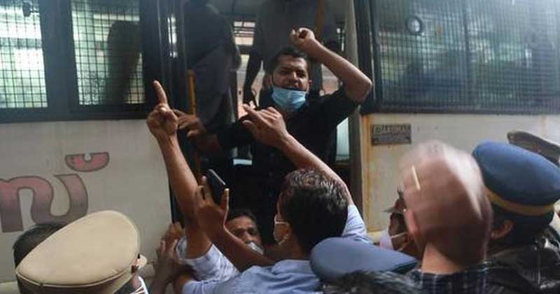 വ്യാപാരി സമരം മാറ്റിവച്ചു ; ചർച്ചയ്ക്ക് മുഖ്യമന്ത്രി സമ്മതിച്ചു