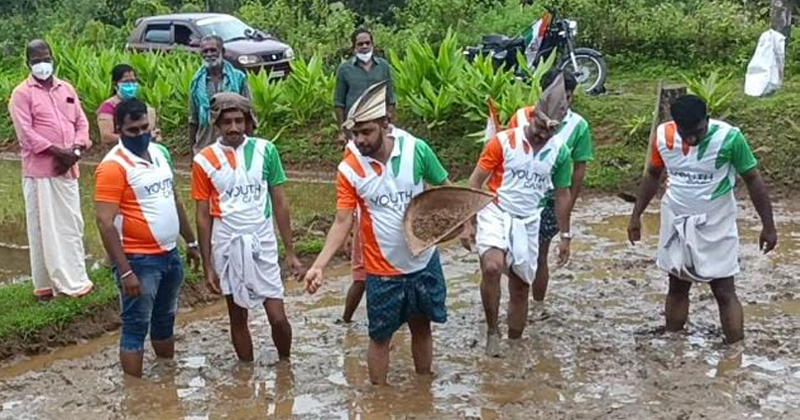 കേന്ദ്രത്തിന്‍റെ കര്‍ഷകവിരുദ്ധ നയങ്ങള്‍ക്കെതിരെ വേറിട്ട പ്രതിഷേധവുമായി യൂത്ത് കോണ്‍ഗ്രസ്