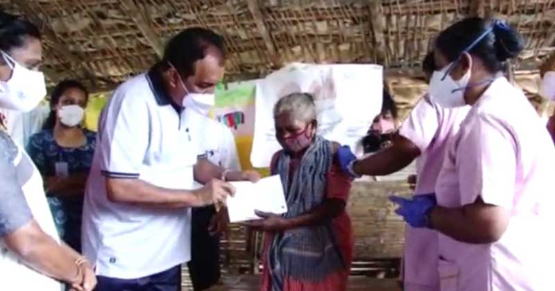 'ഒപ്പമുണ്ട് എംപി' : കൊവിഡ് പ്രതിരോധത്തിന്‍റെ ഭാഗമായി ആദിവാസി ഊരുകളിൽ വാക്സിനെത്തിച്ച് ബെന്നി ബഹനാൻ എംപി