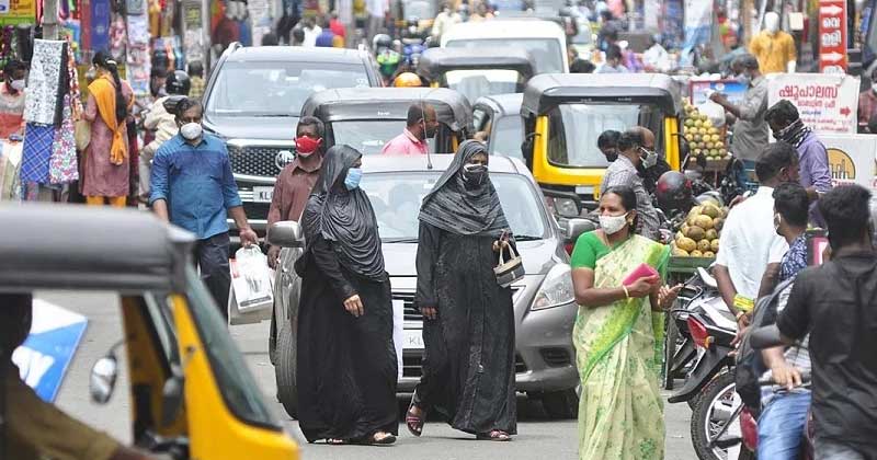 സംസ്ഥാനത്ത് കൊവിഡ് കുതിച്ചുയരുന്നു,  ടിപിആർ 19.03% ; 31,445 പുതിയ കേസുകള്‍ ; ആശങ്ക അകലുന്നില്ല ; 215 മരണം