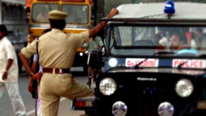 തൃശൂരില്‍ വന്‍ കഞ്ചാവ് വേട്ട; ലോറിയില്‍ കടത്തിയ 100 കിലോ കഞ്ചാവ് പിടികൂടി