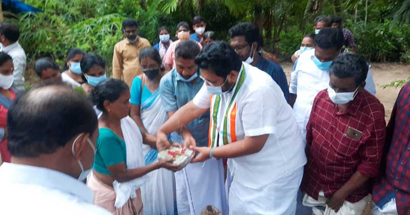 പാർട്ടിക്ക് സ്വന്തം സ്ഥലം നൽകിയ സ്വാതന്ത്ര്യ സമര സേനാനിയുടെ ചെറുമകൾക്ക് വീടൊരുക്കാൻ കോൺഗ്രസ്
