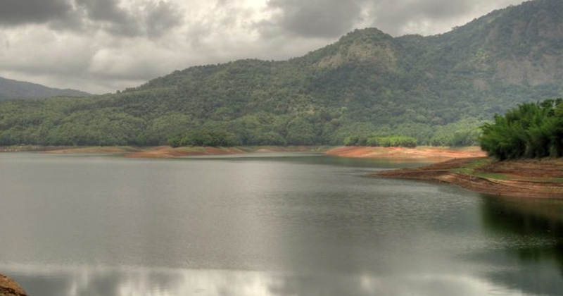 വാളയാർ ഡാമില്‍ കുളിക്കാനിറങ്ങിയ മൂന്ന് വിദ്യാർത്ഥികളെ കാണാതായി