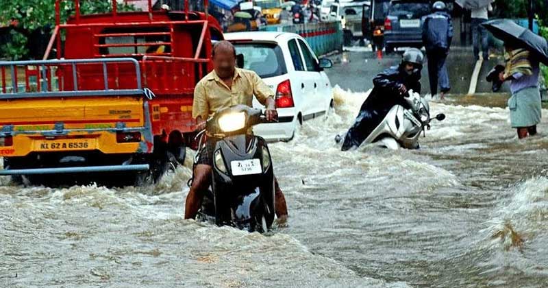 മഴ: വേണ്ടിവന്നാല്‍ ക്യാമ്പുകള്‍ ആരംഭിക്കണം, ആളുകളെ മാറ്റിപ്പാര്‍പ്പിക്കണം; കണ്‍ട്രോള്‍ റൂം തുറന്നു