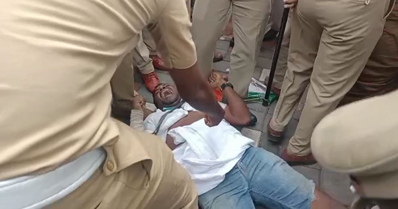 സിഐയെ  സസ്പെന്‍റ് ചെയ്യണമെന്ന് കോൺഗ്രസ് ; പ്രതിഷേധിച്ച നേതാക്കള്‍ക്ക് നേരെ പൊലീസ് അതിക്രമം ; എംഎല്‍എമാർക്ക് മർദ്ദനം