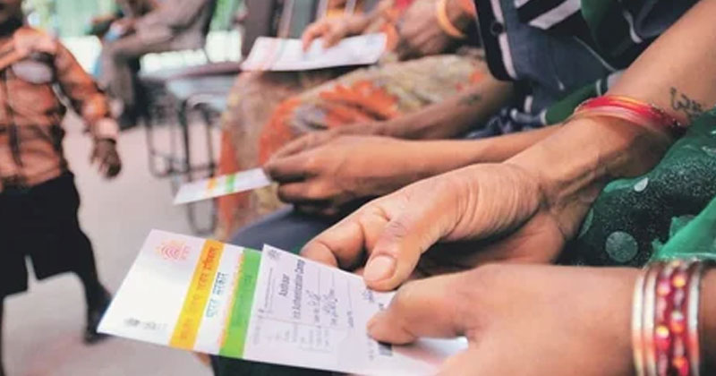 വോട്ടർ പട്ടികയിലെ പേരും ആധാർ നമ്പറുമായി ബന്ധിപ്പിക്കും; പ്രതിപക്ഷ പ്രതിഷേധത്തിനിടെ ബില്‍ പാസാക്കി ലോക്സഭ
