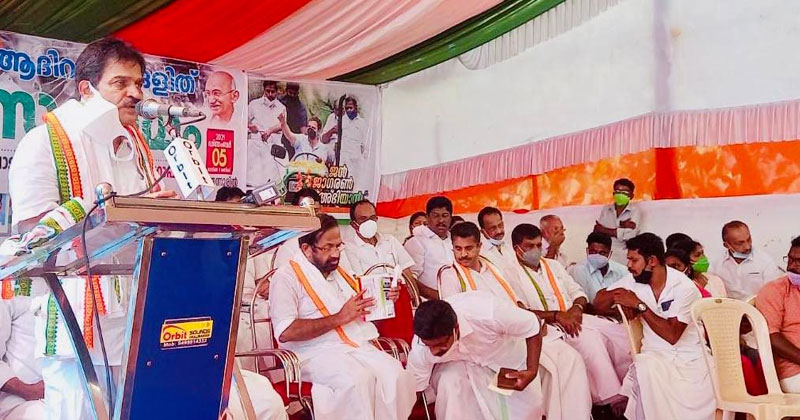 പ്രധാനമന്ത്രിയും മുഖ്യമന്ത്രിയും ജനവിരുദ്ധതയ്ക്ക് മത്സരിക്കുന്നു; ആദിവാസി സമൂഹത്തെ  ചൂഷണത്തിന്‍റെ വേദിയാക്കി മാറ്റി: കെസി വേണുഗോപാല്‍ എംപി