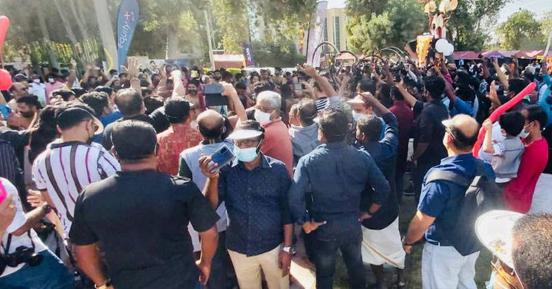 ദുബായില്‍ 'തൃശൂര്‍ പൂര'ത്തിന് കൊടിയേറി : ആനകള്‍, മേളം, കുടുമാറ്റം, വെടിക്കെട്ട്, വടക്കുംനാഥന്‍ ക്ഷേത്രം വരെ ഒരുക്കി ആവേശം ; ഇത് പ്രവാസികളുടെ പൂരം