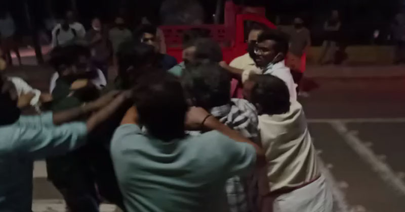 കണ്ണൂരിൽ കോൺഗ്രസ് മണ്ഡലം ഭാരവാഹിയെ ഡിവൈഎഫ്ഐ പ്രവർത്തകർ കയ്യേറ്റം ചെയ്തു