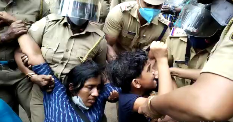 മാടപ്പള്ളിയില്‍ പ്രതിഷേധിച്ച 150 പേർക്കെതിരെ കേസ്; വനിതാ പോലീസിന്‍റെ കണ്ണില്‍ മണ്ണെണ്ണ ഒഴിച്ചെന്നും ആരോപണം