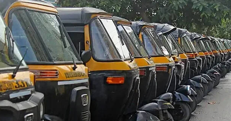 സംസ്ഥാനത്ത് ഓട്ടോ ടാക്സി നിരക്ക് ഉയർത്തും : ബസ് ചാർജും കൂട്ടും
