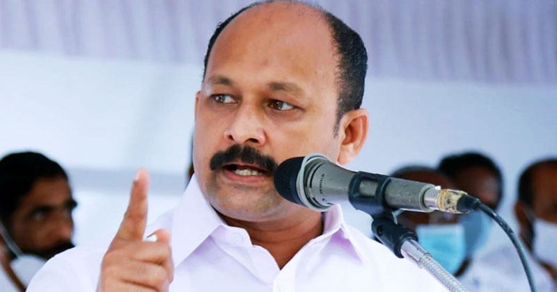 പോലീസ് കള്ളക്കേസെടുത്ത് പീഡിപ്പിക്കുന്നു; ഹൈക്കോടതിയെ സമീപിച്ച് മുഹമ്മദ് ഷിയാസ്