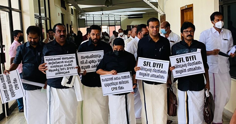 സഭയില്‍ വന്‍ പ്രതിഷേധം: കറുപ്പണിഞ്ഞ് എംഎല്‍എമാർ; പ്രതിഷേധ ദൃശ്യങ്ങള്‍ കാണിക്കാതെ സഭാ ടിവി; സഭ ഇന്നത്തേക്ക് പിരിഞ്ഞു