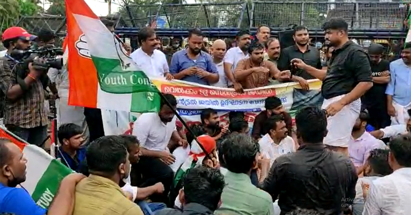 മലപ്പുറത്തും കറുപ്പ് പേടി; തവനൂരില്‍ മുഖ്യമന്ത്രിക്കെതിരെ ശക്തമായ പ്രതിഷേധം;  സംഘർഷം, ലാത്തിച്ചാർജ്