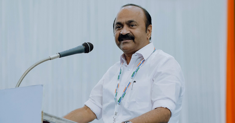 അർ.എസ്.എസിന്‍റെ ഹൈന്ദവ പാരമ്പര്യമല്ല ഇന്ത്യയുടേത്; പുതുതലമുറ ഏകാധിപതികളെ ആരാധിക്കുന്നുവെന്നും വി.ഡി സതീശന്‍