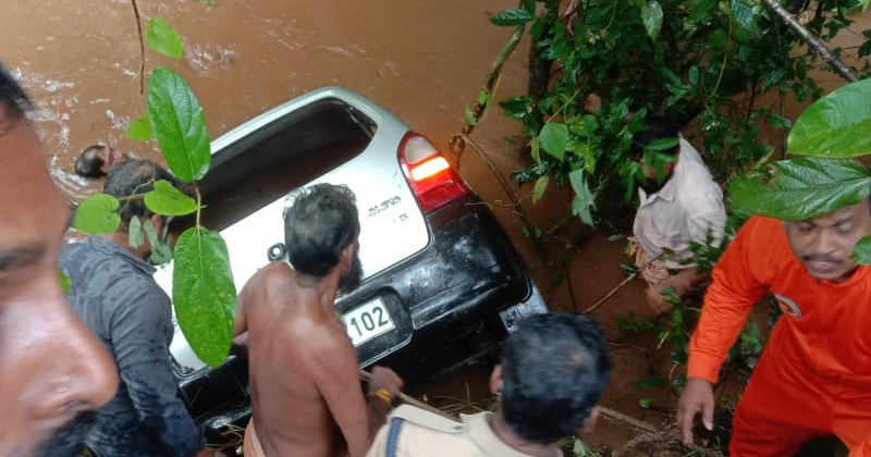 തിരുവല്ല വെണ്ണിക്കുളത്ത് കാർ തോട്ടിലേക്ക് മറിഞ്ഞ് അച്ഛനും രണ്ട് മക്കളും മരിച്ചു