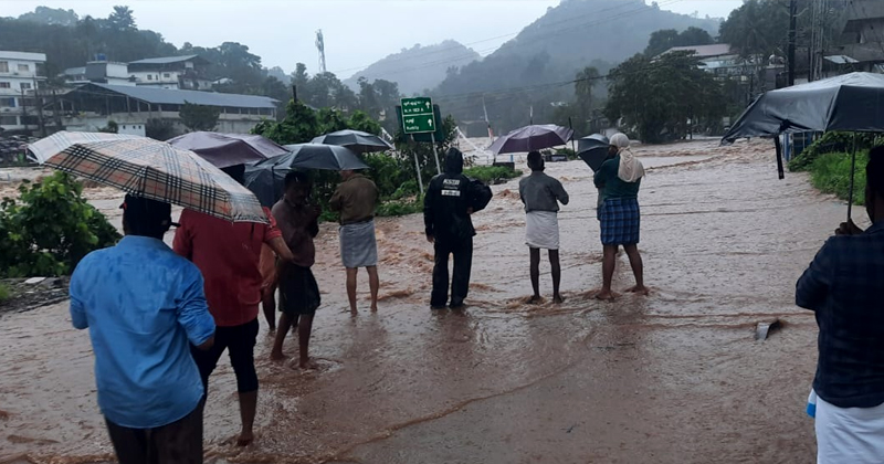 മഴക്കെടുതിയില്‍ ഇതുവരെ 6 മരണം: എന്‍ഡിആർഎഫ് സംഘം എത്തി; അതീവ ജാഗ്രത ആവശ്യമെന്ന് മുഖ്യമന്ത്രി