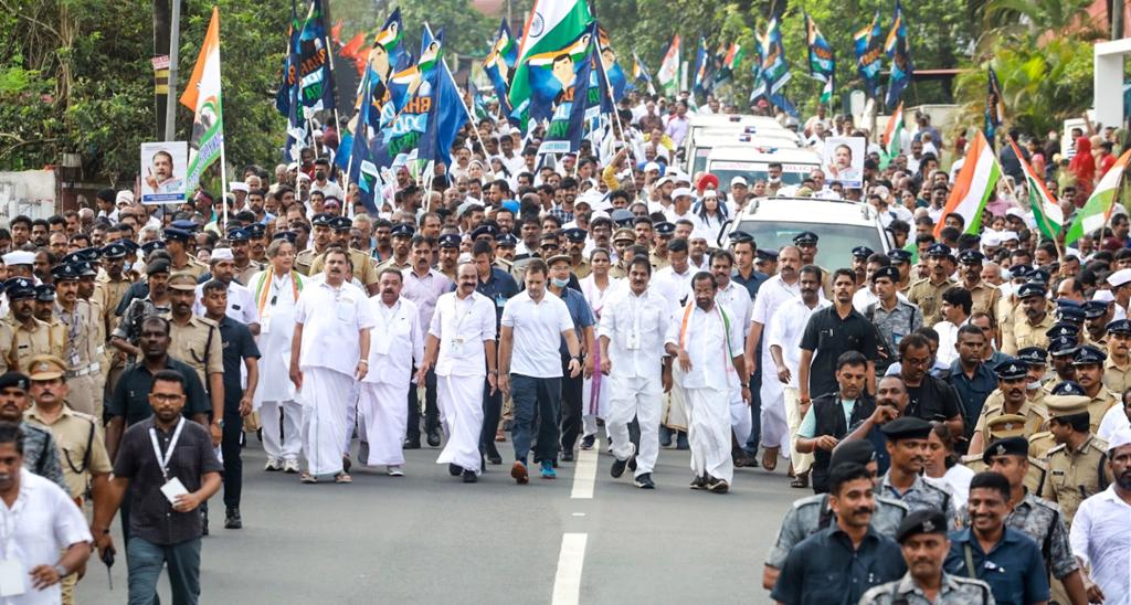 100 കിലോമീറ്റര്‍ പിന്നിട്ട് രാഹുലിന്‍റെ ഐക്യസന്ദേശ യാത്ര; കേരളത്തിലെ രണ്ടാം ദിവസത്തെ യാത്ര കഴക്കൂട്ടത്ത് സമാപിച്ചു