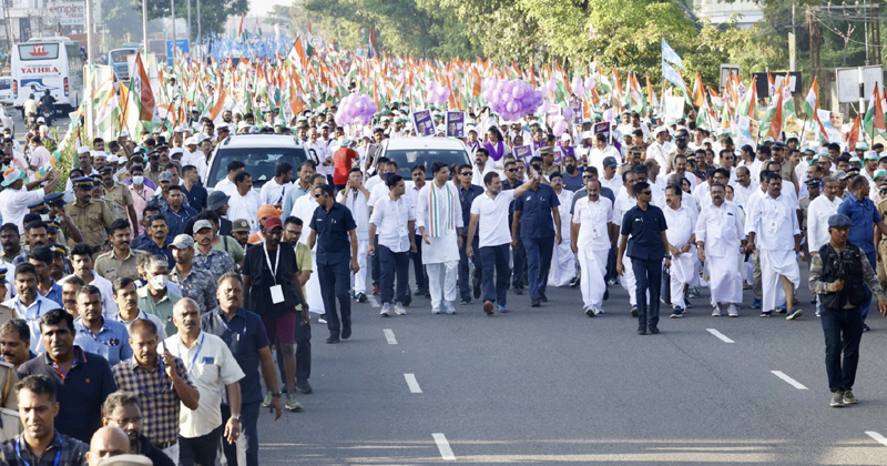 യാത്രയെ നെഞ്ചേറ്റി എറണാകുളം: ആവേശോജ്വല വരവേല്‍പ്പ്; ഭാരത് ജോഡോ യാത്ര 14-ാം ദിവസം