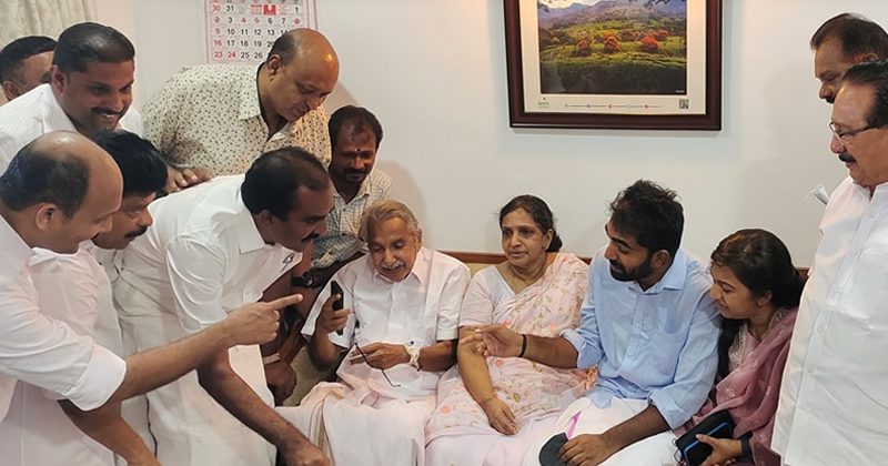 കേക്ക് മുറിക്കാതെ ഉമ്മന്‍ ചാണ്ടി, ഇത് ഒരു വല്ലാത്ത മനുഷ്യൻ തന്നെയെന്ന് അന്‍വര്‍ സാദത്ത്; കുറിപ്പ്