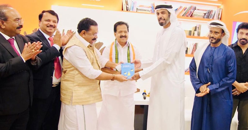 അഴിമതിക്കെതിരെ രമേശ് ചെന്നിത്തലയുടെ പുസ്തകം:  പ്രകാശന ചടങ്ങിന് പൂരത്തിരക്ക്; ഷാര്‍ജ രാജകുടുംബാംഗം മുഖ്യാതിഥിയായി