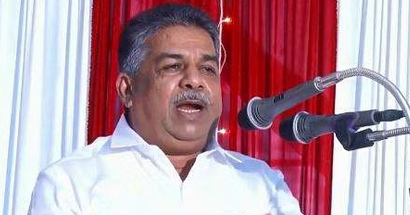 പുകവലിയെ പ്രോത്സാഹിപ്പിക്കുന്ന പരാമർശത്തില്‍ മന്ത്രി സജി ചെറിയാനെതിരെ പരാതി