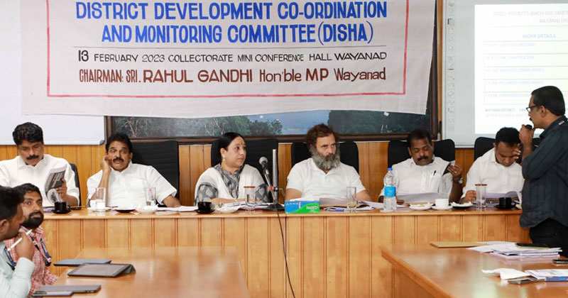 പിഎംജിഎസ്‌വൈ, സിആർഐഎഫ്‌ റോഡ് പ്രവൃത്തികള്‍ വേഗത്തിലാക്കണം: രാഹുല്‍ ഗാന്ധി