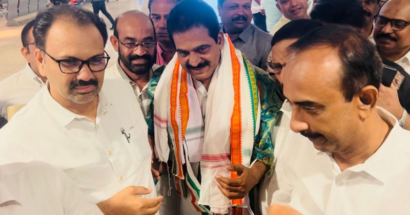 പത്തു വര്‍ഷത്തെ ഇടവേളയ്ക്ക് ശേഷം കെ.സി വേണുഗോപാല്‍ എംപി ദുബായിലെത്തി: വന്‍ ആവേശത്തോടെ സ്വീകരിച്ച് അണികള്‍; 'സമകാലീന ഇന്ത്യയും പ്രവാസവും' പരിപാടി ഇന്ന് വൈകിട്ട്; ജയ്ഹിന്ദ് ടിവി മിഡില്‍ ഈസ്റ്റ് യുട്യൂബ് ചാനലില്‍ തത്സമയം