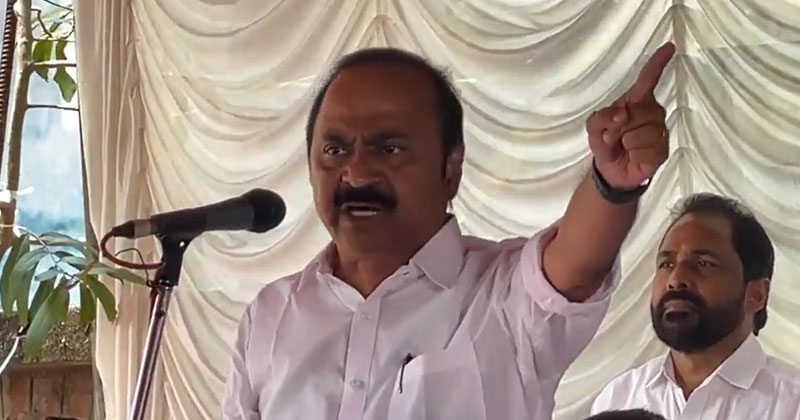 'പയ്യന്നൂരില്‍ ഗാന്ധി പ്രതിമ സി.പി.എം തകര്‍ത്തത് ആരെ സന്തോഷിപ്പിക്കാന്‍'? ജനം പരാജയപ്പെടുത്തിയിട്ടും തീവ്രവാദ സംഘടനയായി സി.പി.എം അധഃപതിച്ചുവെന്ന് വി. ഡി സതീശന്‍