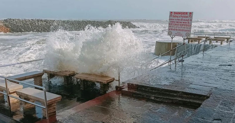 ബിപോർ ജോയ് വൈകിട്ട് ഗുജറാത്ത് തീരം തൊടും: മണിക്കൂറില്‍ 150 കി.മീ വേഗത്തില്‍ കാറ്റ് വീശാന്‍ സാധ്യത; കടല്‍ക്ഷോഭം രൂക്ഷം, ജനങ്ങളെ ഒഴിപ്പിക്കുന്നു