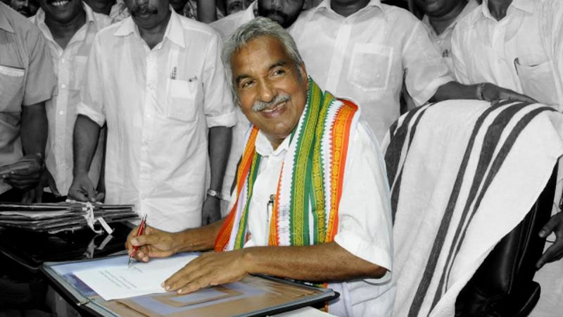 ജനനായകന് വിട... മുന്‍ മുഖ്യമന്ത്രി ഉമ്മന്‍ ചാണ്ടി അന്തരിച്ചു