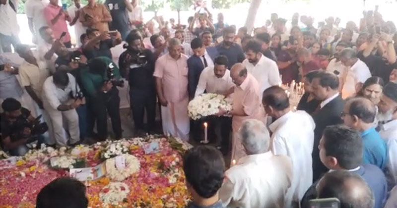 ഉമ്മന്‍ ചാണ്ടിയുടെ കബറിടത്തിലെത്തി എം.എ യൂസഫലി