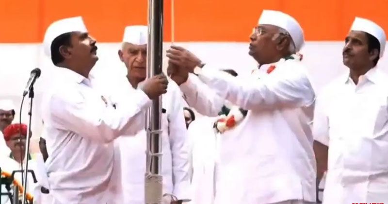 പ്രതിപക്ഷ ശബ്ദം അടിച്ചമർത്തുന്നു; പ്രധാനമന്ത്രിയെ കടന്നാക്രമിച്ച് കോണ്‍ഗ്രസ് അധ്യക്ഷന്‍; ഡൽഹിയിലെ പാർട്ടി ആസ്ഥാനത്ത് പതാക ഉയർത്തി