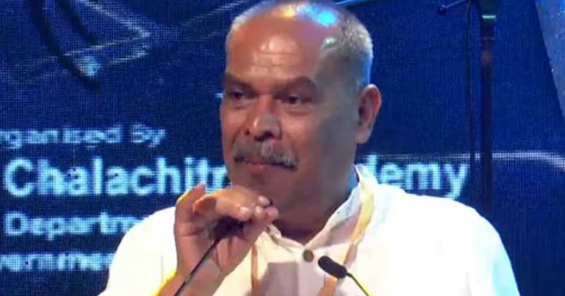 പെണ്‍ പ്രതിമ നല്‍കി പ്രലോഭിപ്പിക്കരുത്; 25,000 രൂപ നൽകി അപമാനിക്കരുത്; സംസ്ഥാന ചലച്ചിത്ര അവാർഡുദാന ചടങ്ങില്‍ സ്ത്രീവിരുദ്ധ പരാമര്‍ശവുമായി അലന്‍സിയര്‍