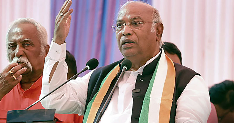 കോണ്‍ഗ്രസിന്റെ പുതിയ പ്രവര്‍ത്തകസമിതിയുടെ ആദ്യയോഗത്തില്‍ കോണ്‍ഗ്രസ് അധ്യക്ഷന്‍ മല്ലികാര്‍ജുന്‍ ഖാര്‍ഗെയുടെ ആമുഖ പ്രസംഗം