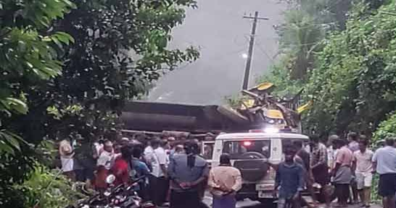 എരുമേലിയില്‍ അയ്യപ്പഭക്തരുടെ ബസ് അപകടത്തില്‍പ്പെട്ടു