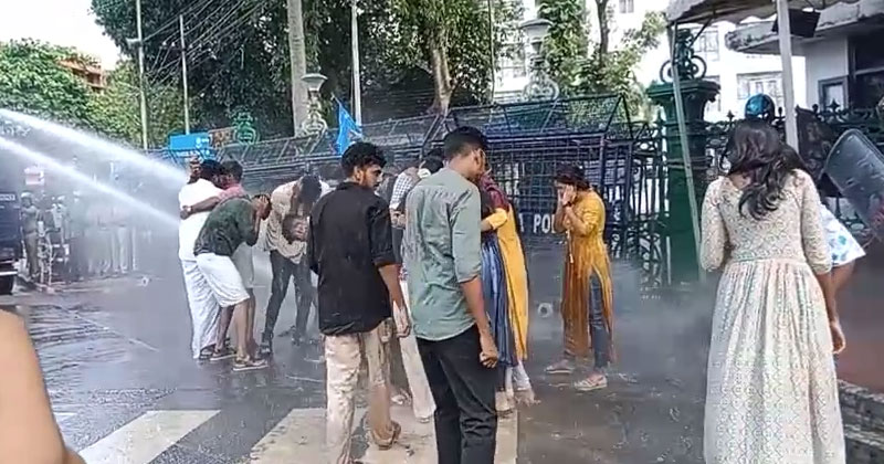 തിരഞ്ഞെടുപ്പ് അട്ടിമറി, പോലീസ് നരനായാട്ട്; പ്രതിഷേധം കടുപ്പിച്ച് കെഎസ്‌യു: സെക്രട്ടേറിയറ്റ് മാർച്ചില്‍ സംഘർഷം