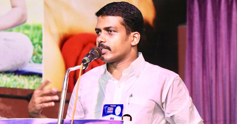 വിദ്യാർത്ഥികള്‍ക്ക് പൊരിവെയില്‍, മുഖ്യന് എസി ബസില്‍ സുഖയാത്ര; സർക്കാർ ശക്തമായ പ്രതിഷേധങ്ങൾ നേരിടേണ്ടിവരുമെന്ന് മുഹമ്മദ്‌ ഷമ്മാസ്
