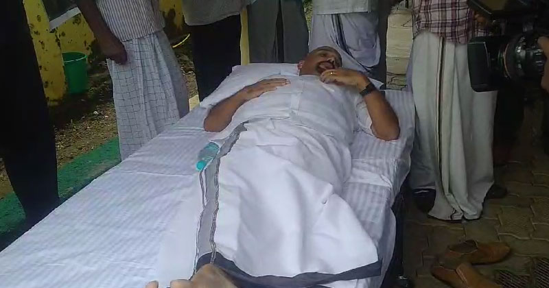പ്രതികാര നടപടി സ്വീകരിച്ച പഞ്ചായത്ത് അധികൃതർക്കെതിരെ നടപടി വേണം; പിന്നോട്ടില്ലെന്ന് കോട്ടയത്തെ പ്രവാസി വ്യവസായി