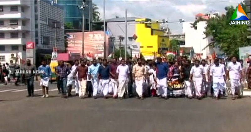 കലാപാഹ്വാനം നടത്തിയ മുഖ്യമന്ത്രി രാജിവെക്കണം; സെക്രട്ടേറിയറ്റിലേക്ക് പ്രതിഷേധ മാർച്ച് നടത്തി യൂത്ത് കോണ്‍ഗ്രസ്