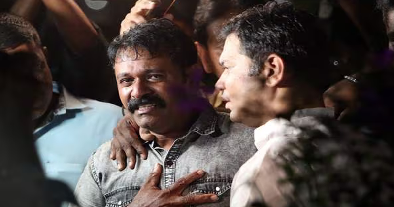 ‘പോയെടാ… എന്റെ കുട്ടി പോയി…’; കരഞ്ഞുതളര്‍ന്ന് റോയ്, ഹൃദയംനുറുങ്ങും വേദന