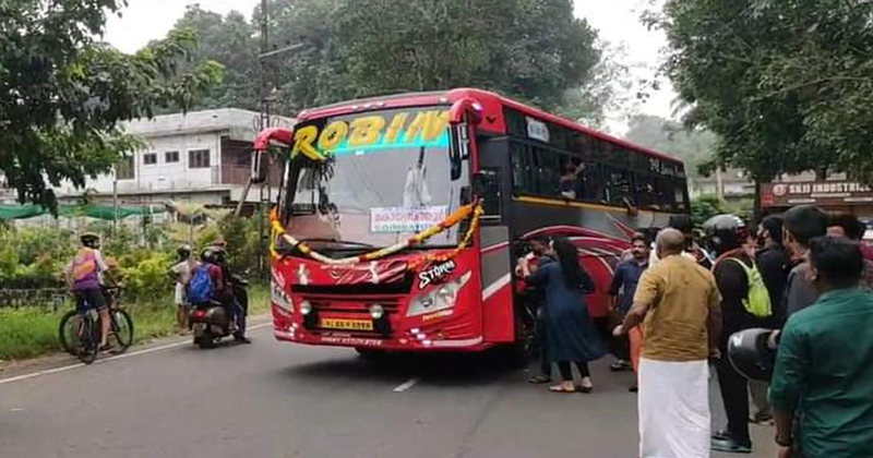 റോബിൻ ബസുടമ ഗിരീഷിന് ജാമ്യം